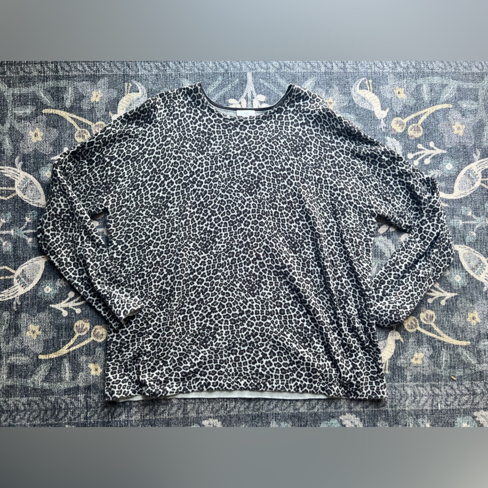 J. Jill knit grey leopard print top